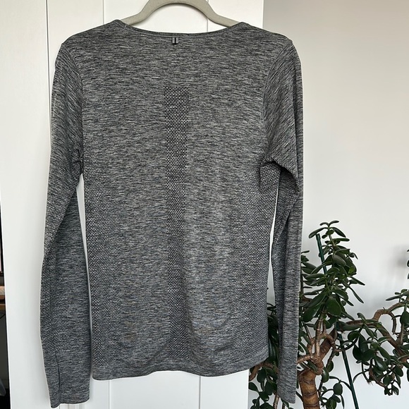 Nike Dri-Fit Heather Grey Long Sleeve Top - Picture 2 of 4
